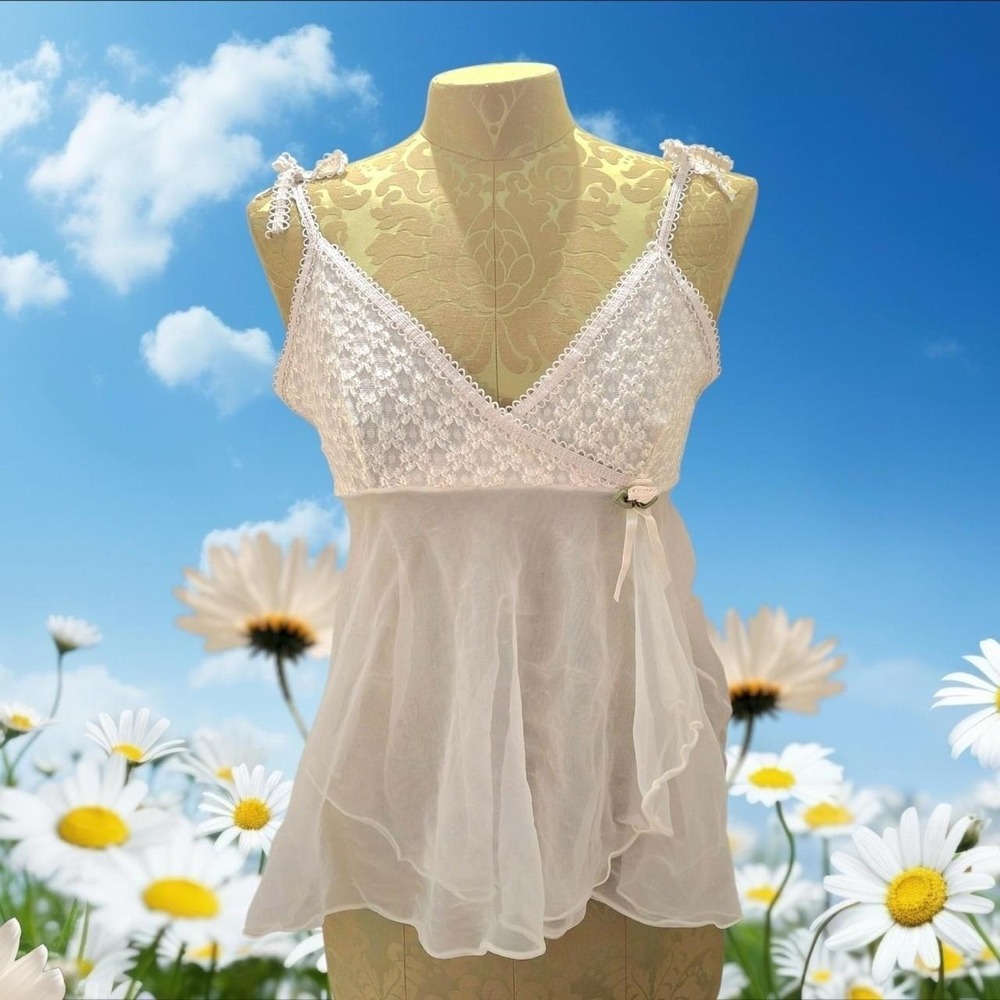 Vintage Y2K Secret Treasures White lace cami babydoll top Size M coquette fairy